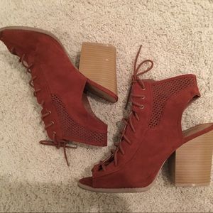 Quipid heeled booties